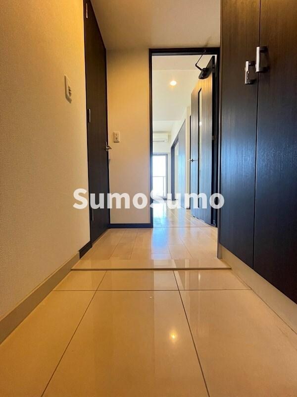 物件内観写真19　(明るい玄関です)