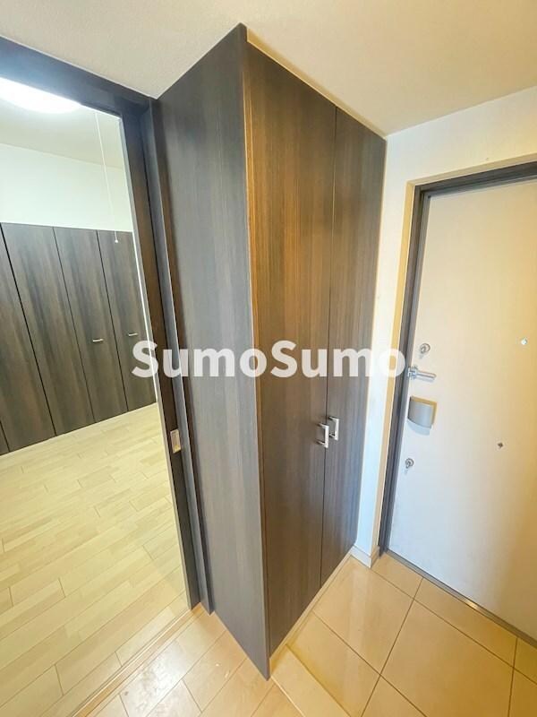 物件内観写真20　(大きなスペースがあり、収納には困りません)