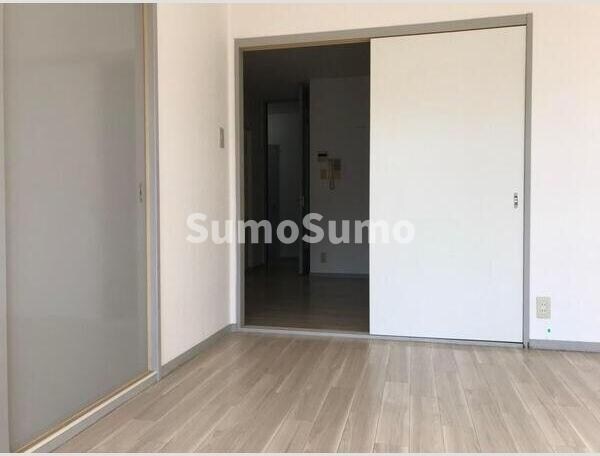 物件内観写真14　(ゆったりとしたリビングです)