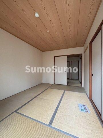 物件内観写真5　(趣のある和室です)