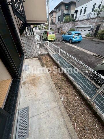 物件内観写真12　(バルコニーからの眺めを楽しみながら食事をしませんか)