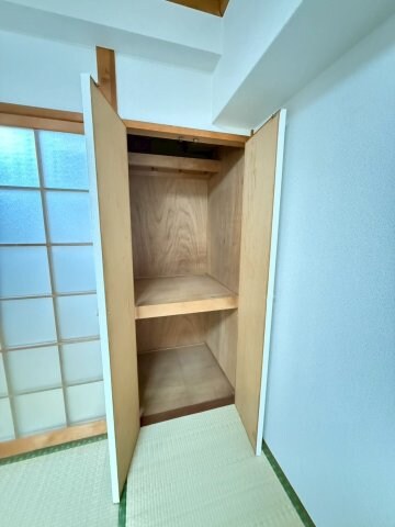 物件内観写真16　(便利な収納スペースです)