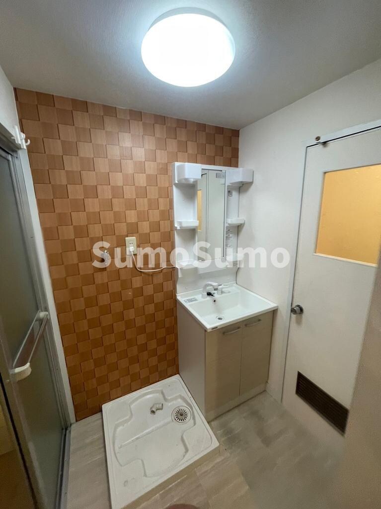 物件内観写真10　(使いやすい洗面所です)