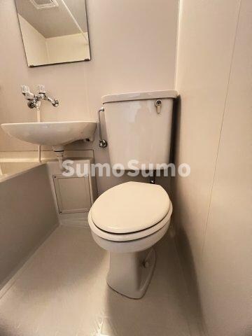 物件内観写真6　(シンプルで使いやすいトイレです)
