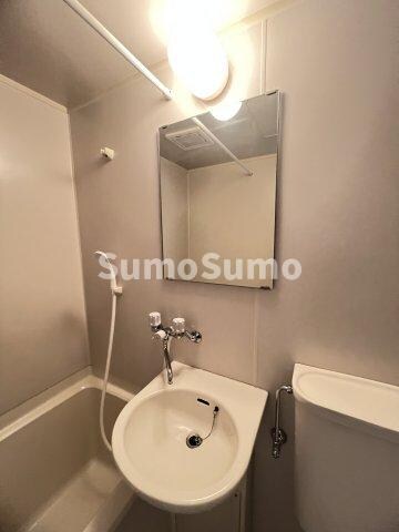 物件内観写真7　(スペースが確保できる洗面所です)