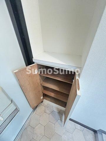 物件内観写真18　(ちょっとした収納スペースも充実しています)