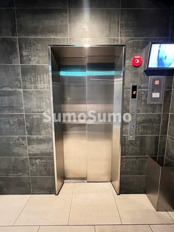 ロビー・ラウンジ(建物の内部です)