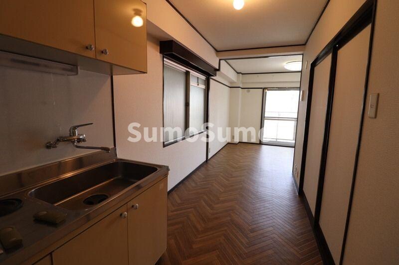 物件内観写真4　(居間です)