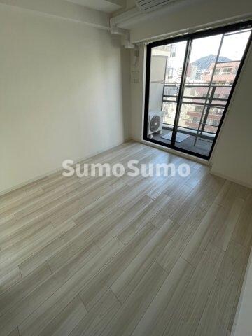 物件内観写真3　(ゆったり過ごせる居間です)