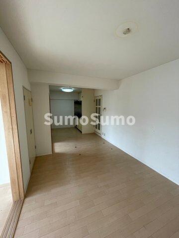 物件内観写真3　(居間です)