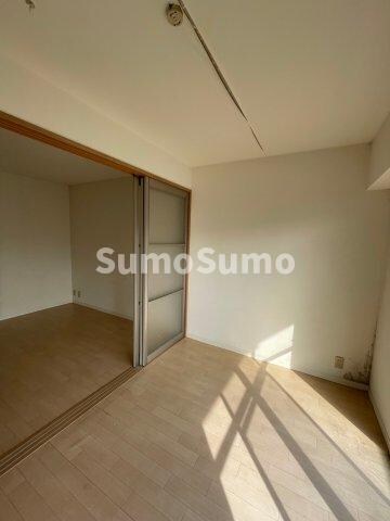 物件内観写真5　(ゆったり過ごせる居間です)