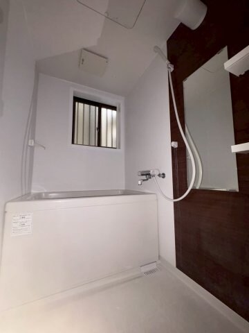 物件内観写真7　(ゆったり過ごせるお風呂です)