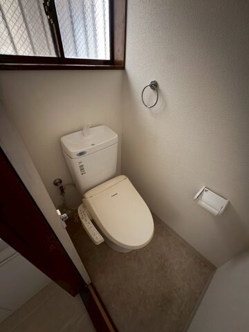 物件内観写真10　(落ち着いたトイレです)