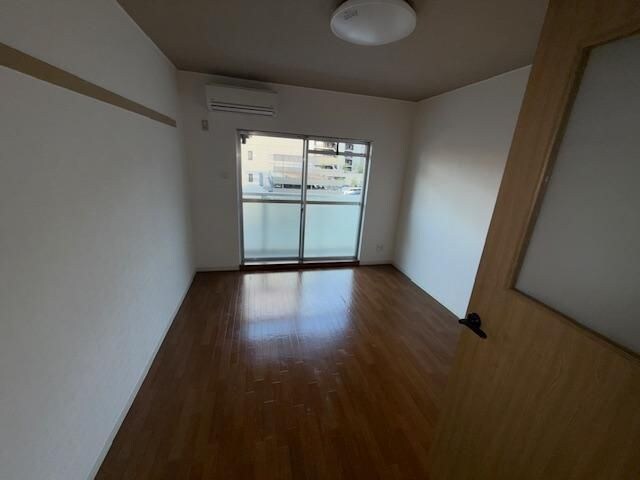 物件内観写真8　(寝室です)