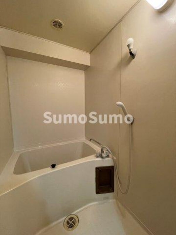 浴室(日々の疲れを癒すお風呂付です)