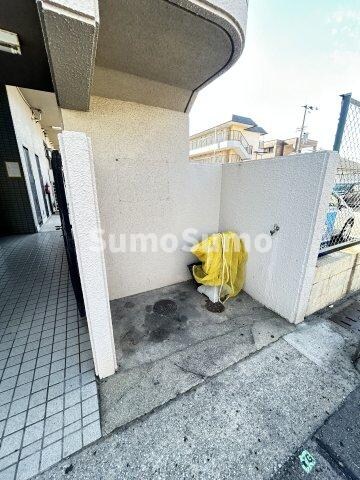 物件外観写真4　(カースペースがあります)