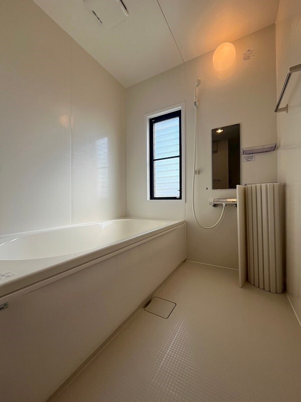 物件内観写真6　(日々の暮らしに欠かせないお風呂です)