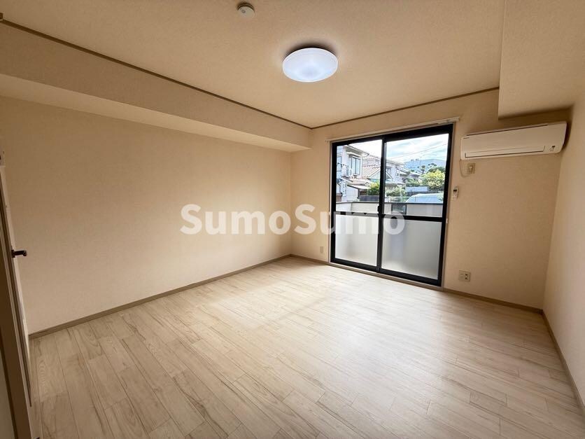 物件内観写真6　(おしゃれなリビングです)