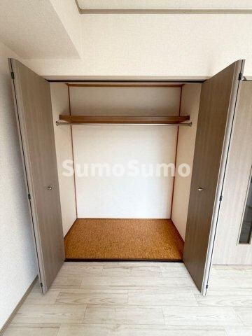 物件内観写真8　(ちょっとした収納スペースも充実しています)