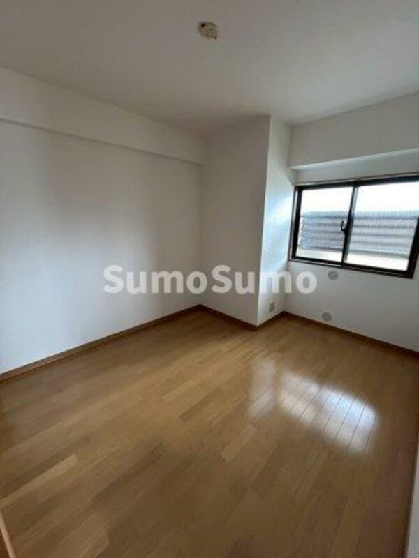 寝室(寝室です)