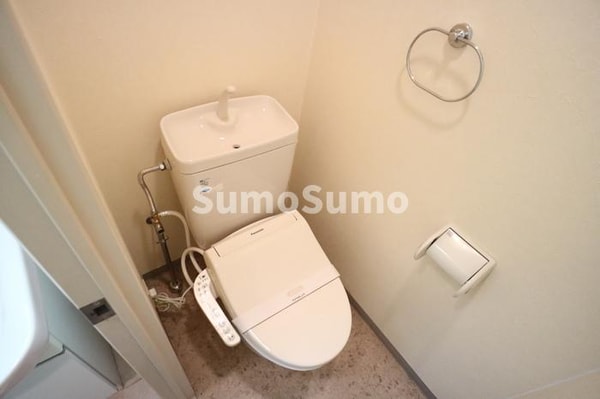 トイレ(ゆったりとした空間のトイレです)