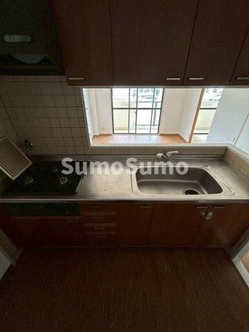 物件内観写真15　(コンパクトなキッチンで掃除もラクラク)