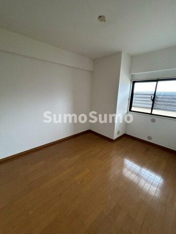 物件内観写真19　(ゆったりした洋室です)