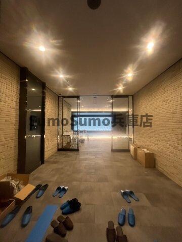 物件外観写真4　(清潔なロビーです)