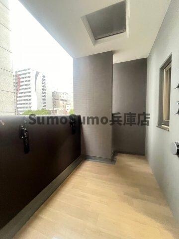 物件内観写真10　(バルコニーがあります)