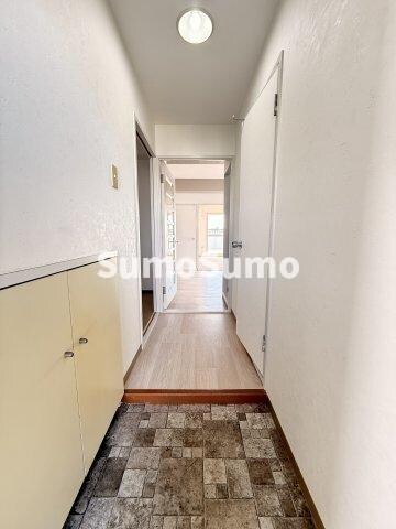 物件内観写真11　(シンプルで使いやすい玄関です)