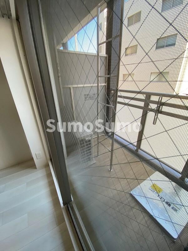 物件内観写真11　(広々としたバルコニーです)