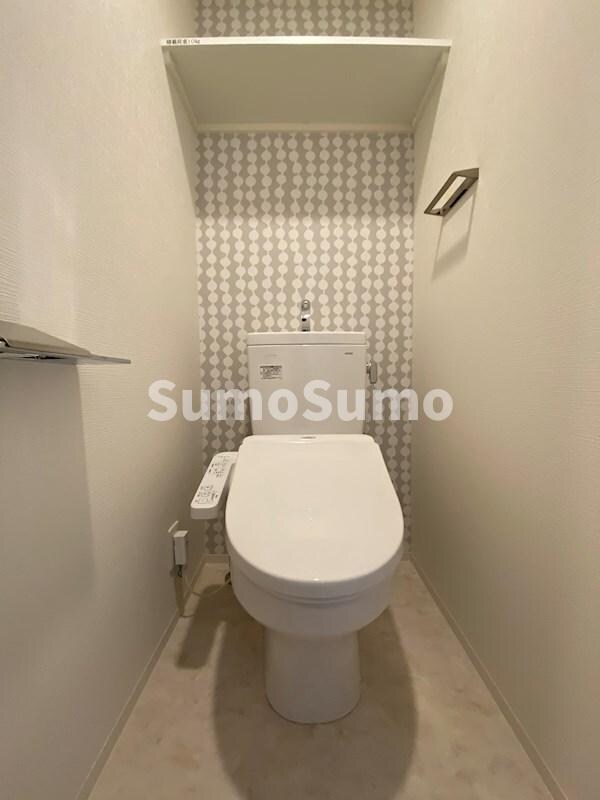 物件内観写真12　(ゆったりとした空間のトイレです)