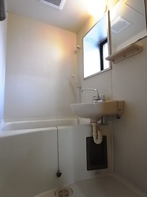 物件内観写真8　(きれいなお風呂です)