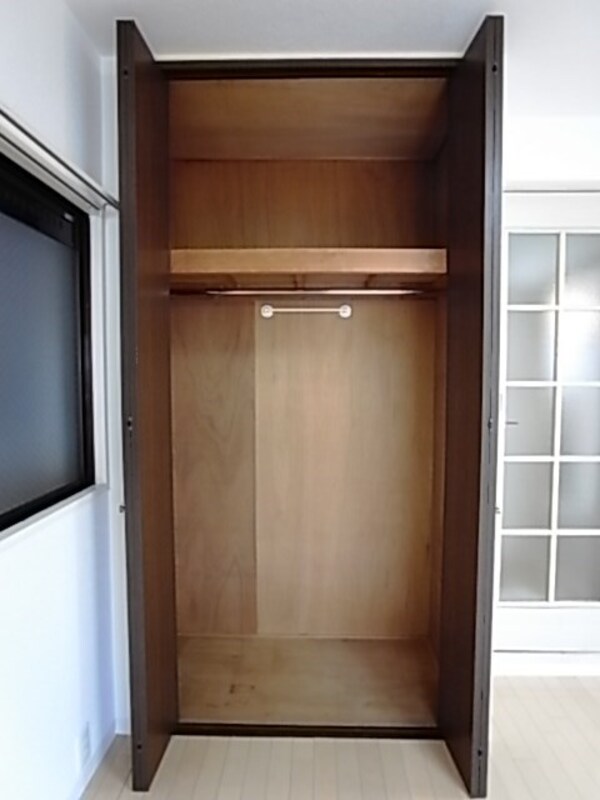 収納(小物を収納するのに便利です)