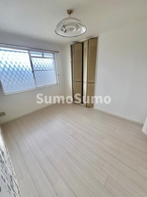 寝室(ゆとりの広さです)