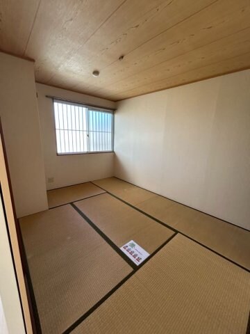 物件内観写真10　(ゆったりとくつろげる和室です)