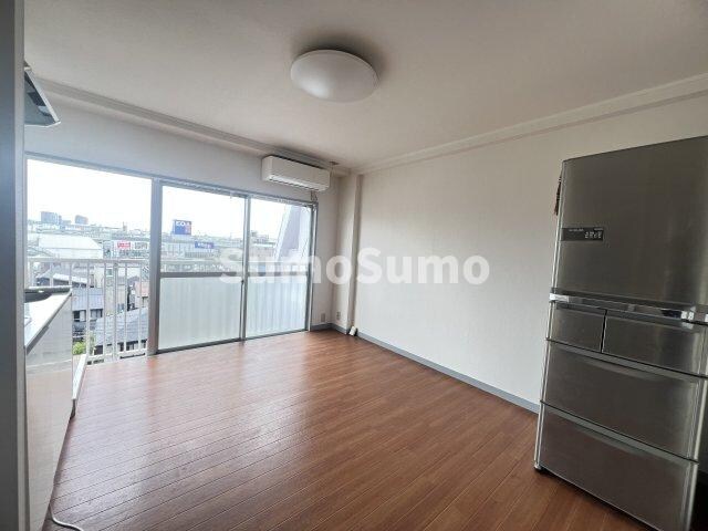 物件内観写真9　(使いやすい居間です)