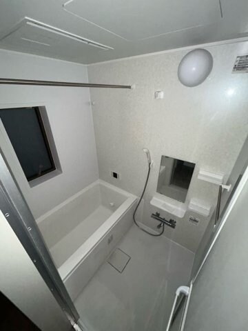 物件内観写真6　(落ち着いた空間のお風呂です)