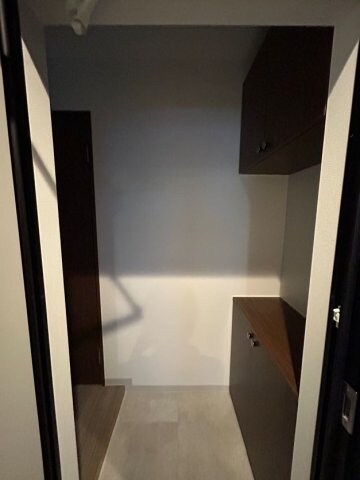 物件内観写真7　(シンプルで使いやすい玄関です)