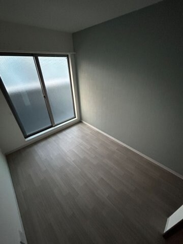 物件内観写真19　(明るい洋室です)