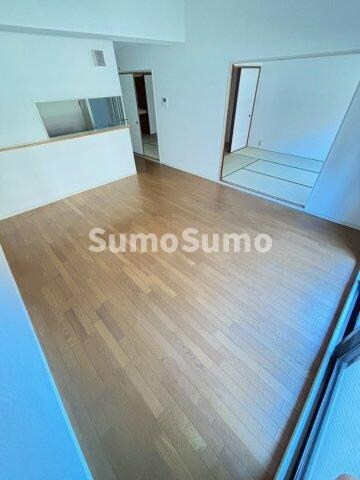 物件内観写真6　(リビングです)