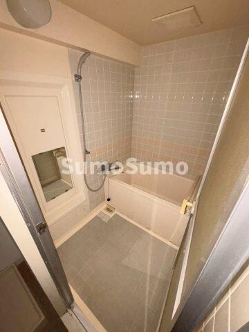 物件内観写真10　(日々の疲れを癒すお風呂付です)