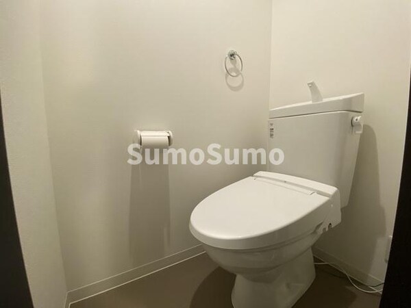 トイレ(シンプルで使いやすいトイレです)