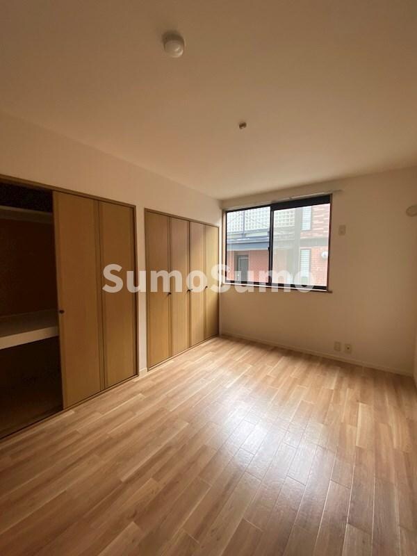 物件内観写真7　(使い勝手のいい寝室です)