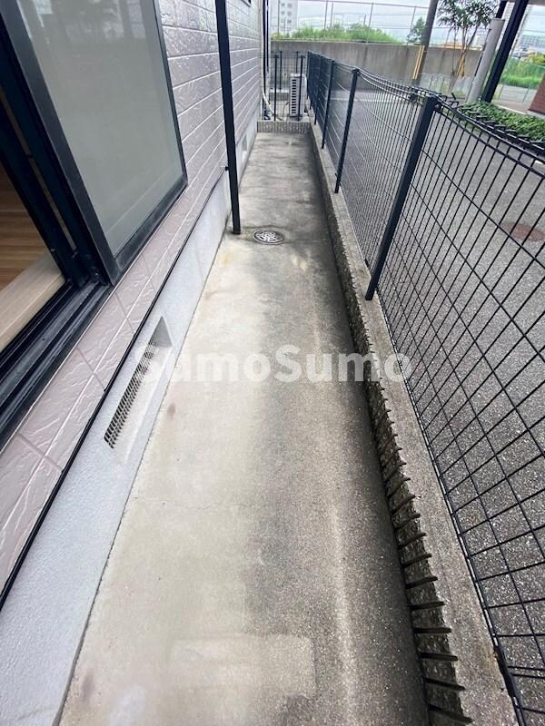 物件内観写真9　(バルコニー付きです)