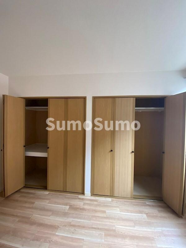 物件内観写真10　(ちょっとした収納スペースも充実しています)