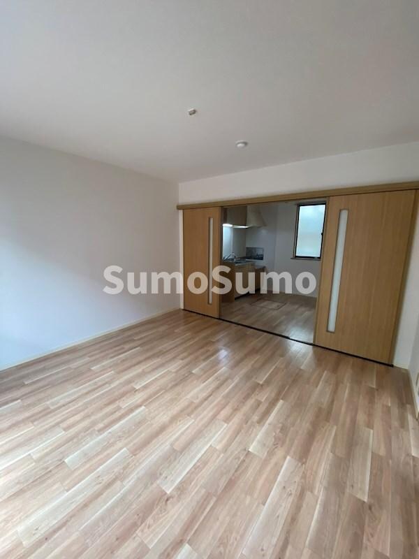 物件内観写真18　(使い勝手のいい寝室です)