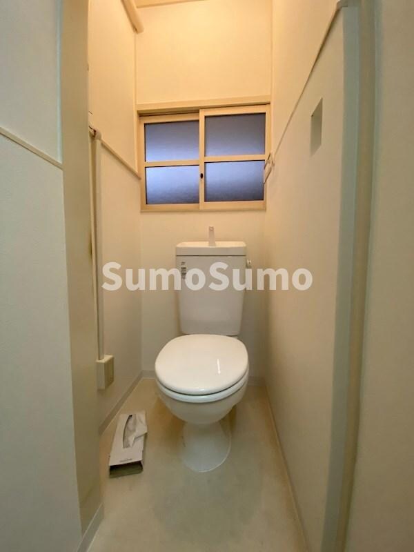トイレ(シンプルで使いやすいトイレです)