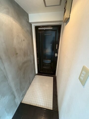 物件内観写真7　(シンプルで使いやすい玄関です)