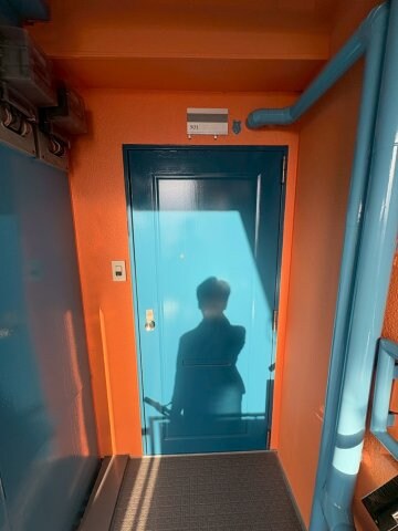 物件内観写真28　(ゆったりとした玄関です)